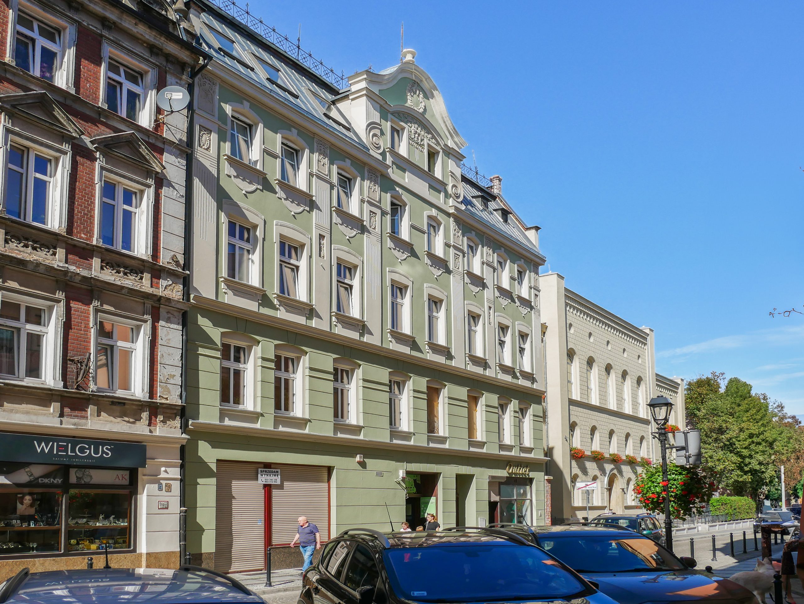 Zdjęcie elewacji frontowej na ulicy Franciszkańskiej w Świdnicy-ujęcie nr2